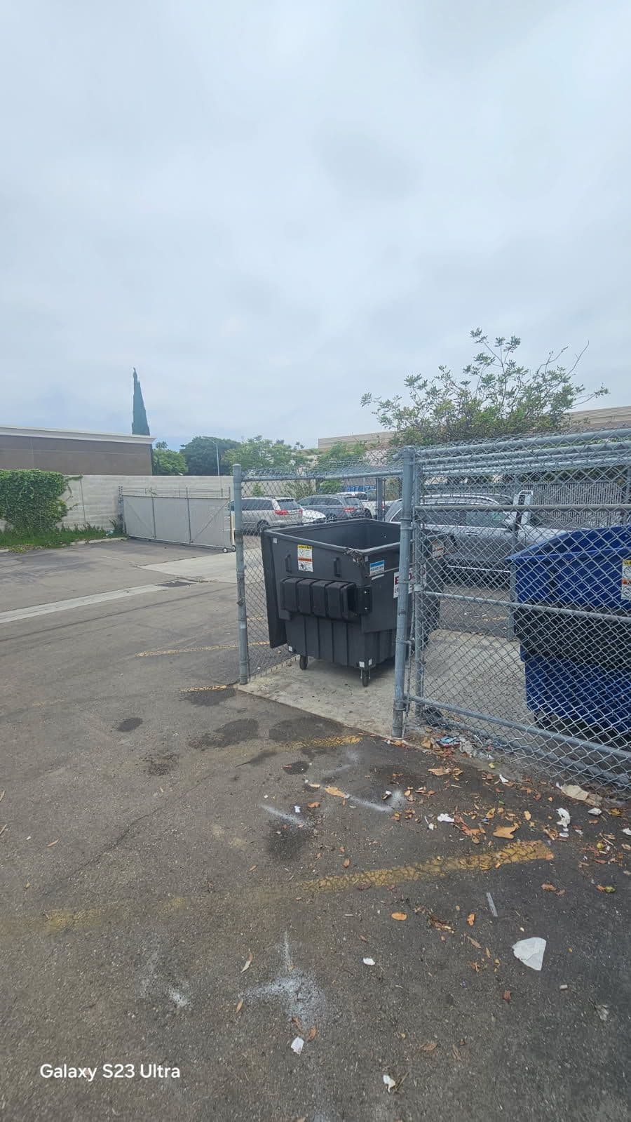 Gallery photos for Swift Junk Clearance in San Ysidro Commercial Space: Image #1
