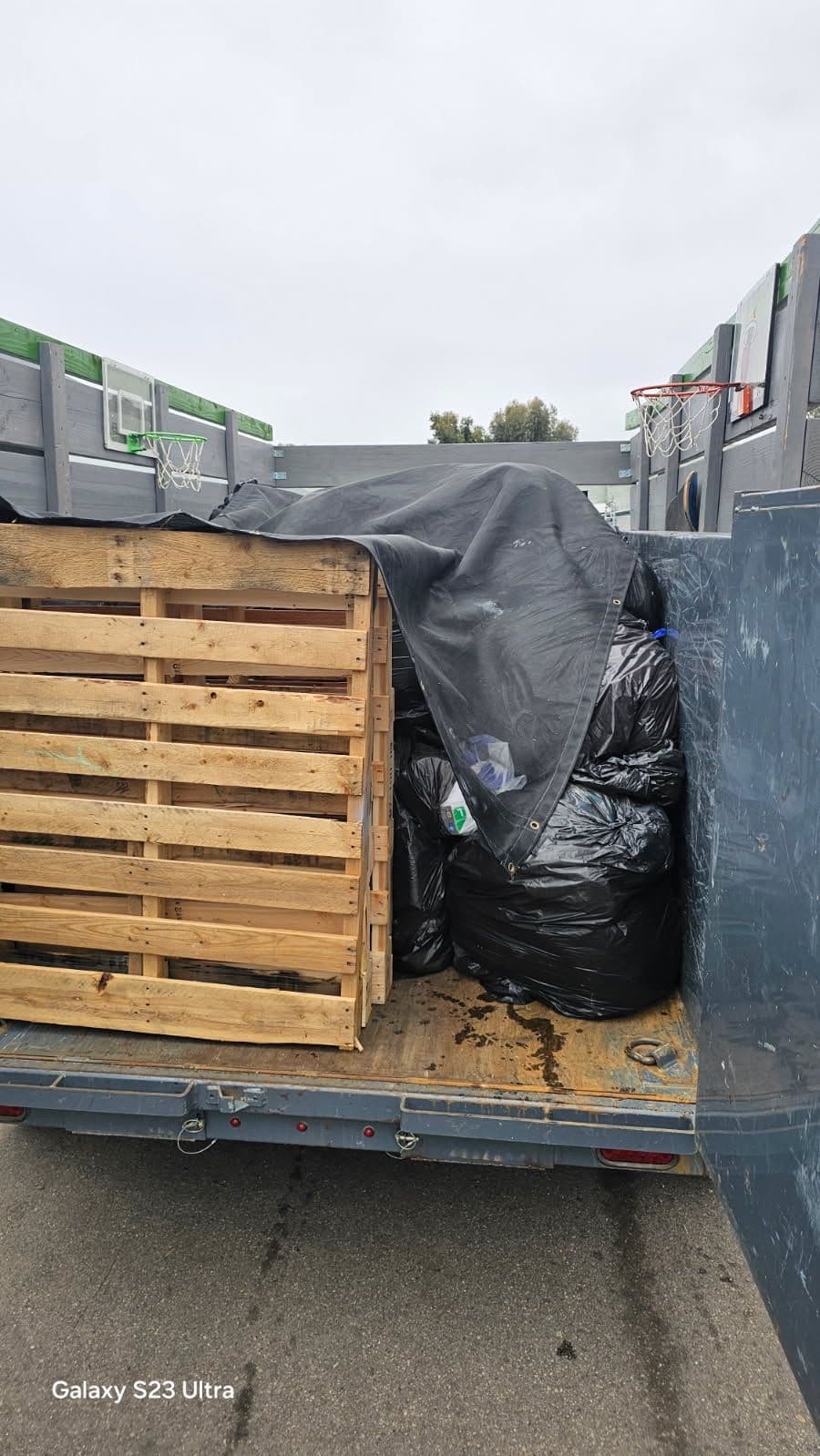 Gallery photos for Swift Junk Clearance in San Ysidro Commercial Space: Image #2